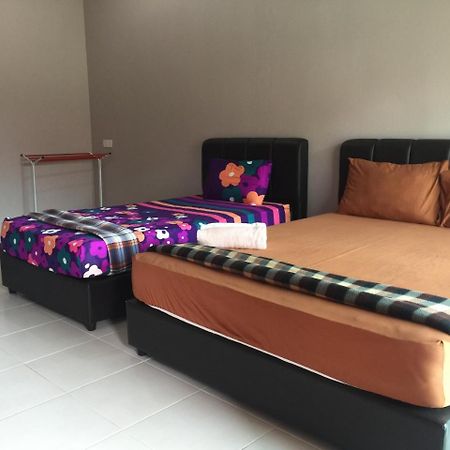 Harmony Guesthouse Sdn Bhd Padang Mat Sirat Εξωτερικό φωτογραφία