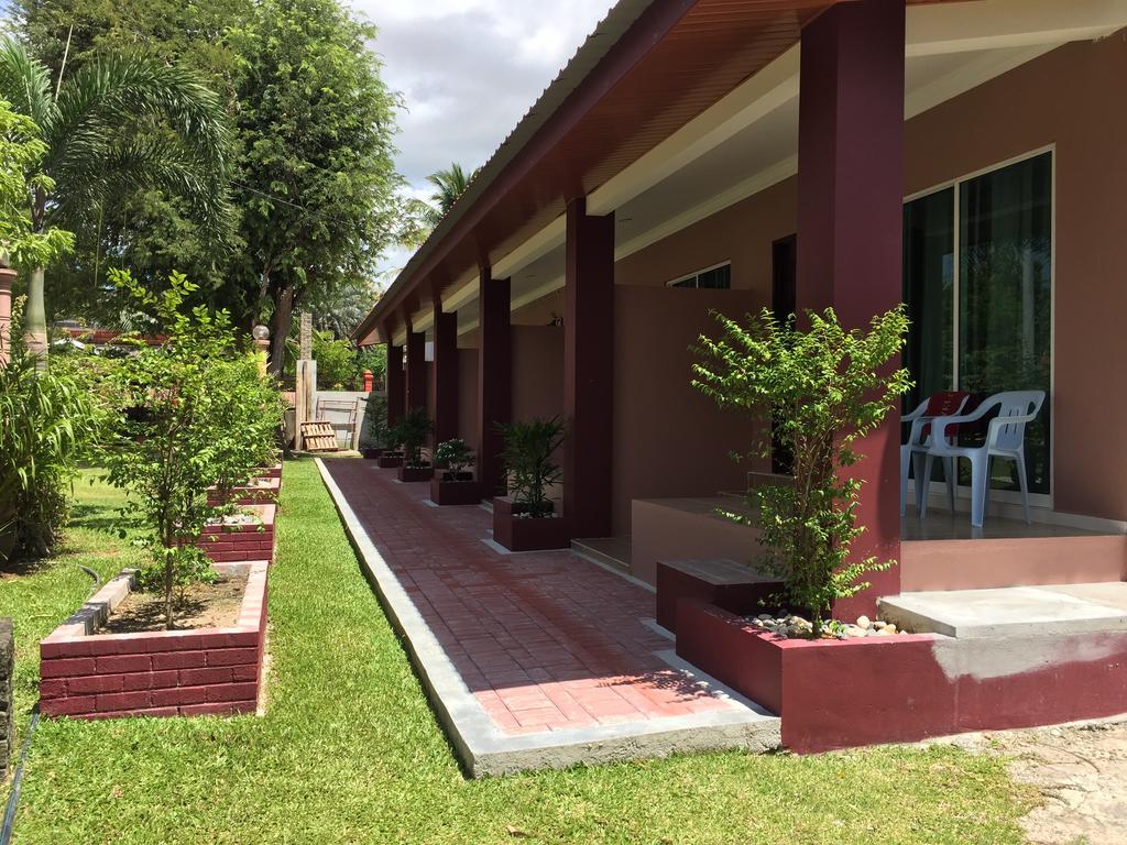 Harmony Guesthouse Sdn Bhd Padang Mat Sirat Εξωτερικό φωτογραφία
